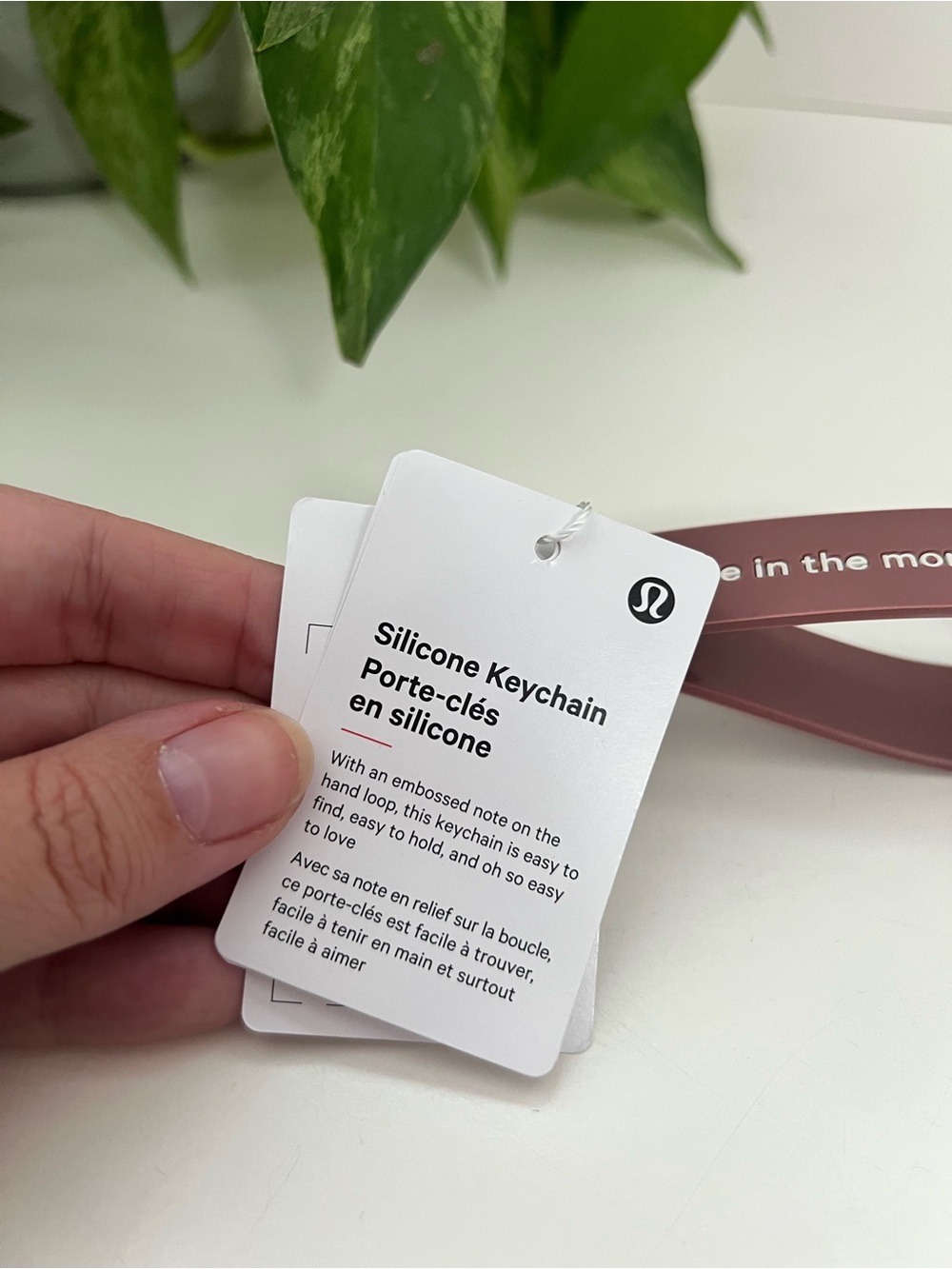 NWT Lululemon Mauve Silicone Keychain - Picture 6 of 6